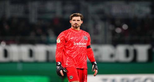 "غياب صادم لمرموش".. كيفن تراب لاعب الشهر في إينتراخت فرانكفورت